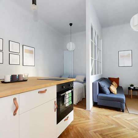 Monochrome Chic Apartments R613 Budapeste Exterior foto